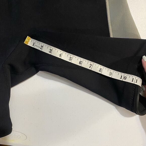 BARE Wetsuit Women's Size XL Wake Shorty Stretch Beach Vacation Workout - Picture 10 of 12